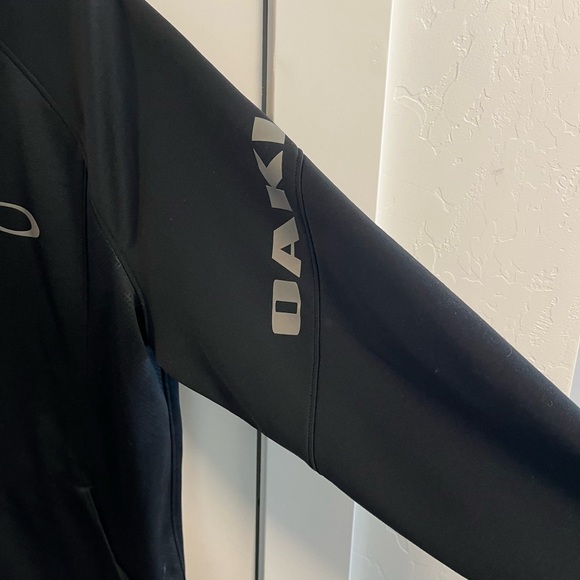 Oakley zip up hoodie - Picture 3 of 4